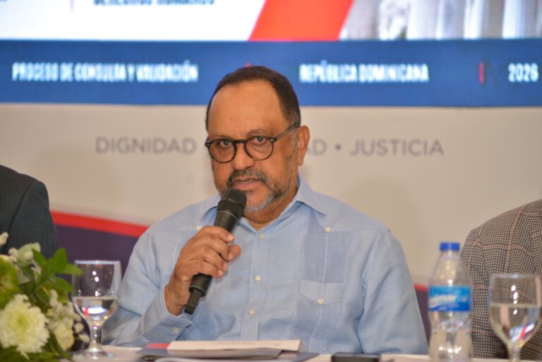 Ministerio de Justicia dialoga con organizaciones sindicales para fortalecer la dimensión laboral del Sistema Nacional de Derechos Humanos   
